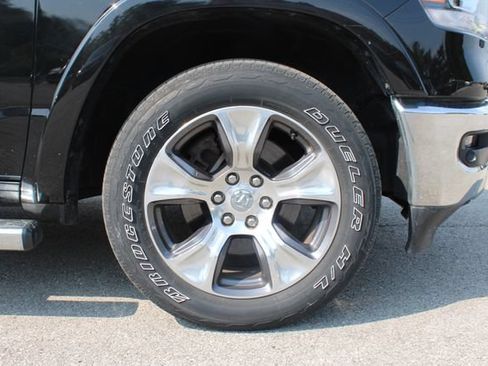Used 2019 RAM 1500 Laramie AWD/4WD image 39