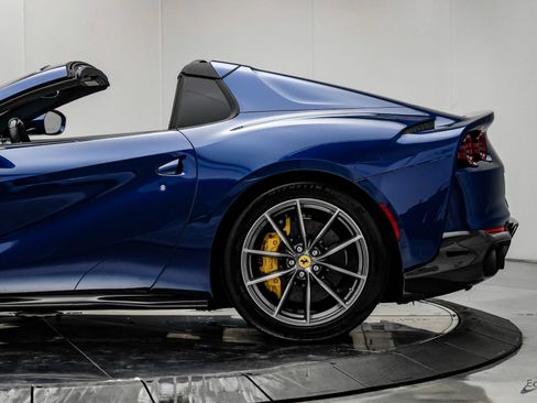 Used 2022 Ferrari 812 GTS RWD image 12