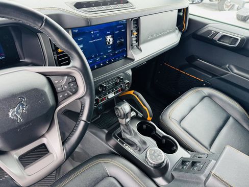 Used 2024 Ford Bronco Badlands image 17