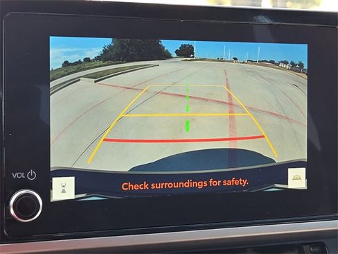 Used 2025 Toyota Camry SE image 20