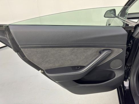 Used 2021 Tesla Model 3 Performance image 39
