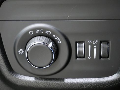 New 2025 Jeep Grand Cherokee 4WD image 15