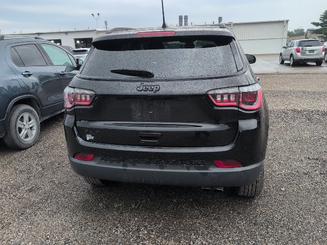 Used 2019 Jeep Compass Latitude AWD/4WD image 5