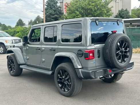 Used 2021 Jeep Wrangler Unlimited Sahara w/ Cold Weather Group AWD/4WD image 6