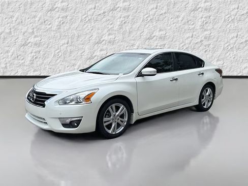 Used 2015 Nissan Altima 3.5 SL FWD image 7
