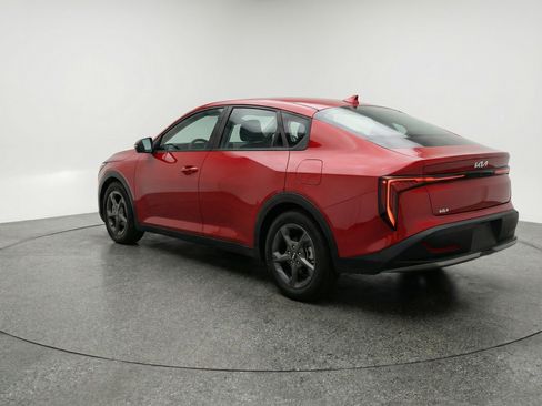 Used 2025 Kia K4 LXS image 6