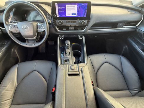 Used 2024 Toyota Grand Highlander XLE image 15