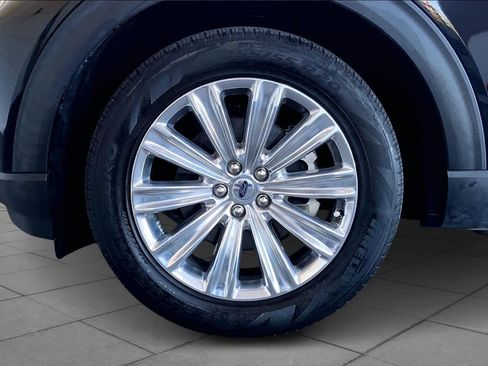 Used 2022 Ford Explorer Limited w/ Equipment Group 301A image 10