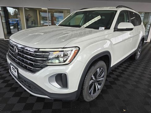 New 2026 Volkswagen Atlas SE image 8