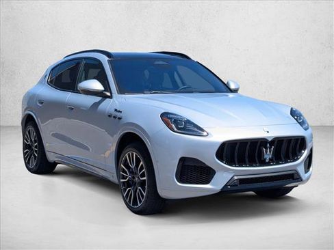 Used 2023 Maserati Grecale Modena AWD/4WD image 3