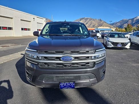 Used 2024 Ford Expedition XLT image 2