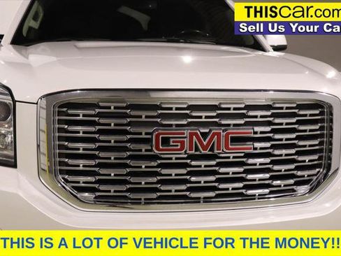 Used 2019 GMC Yukon Denali w/ Denali Ultimate Package RWD image 15