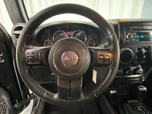 Used 2014 Jeep Wrangler Sport w/ Quick Order Package 24S AWD/4WD image 18
