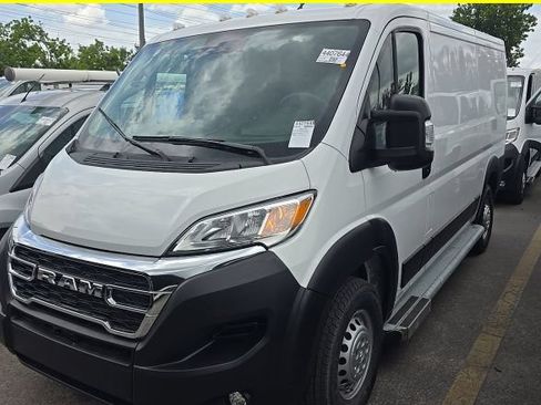 Used 2025 RAM ProMaster 2500 w/ U-Haul Equipment Group FWD image 3