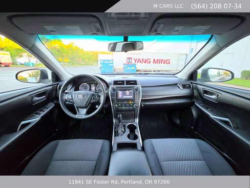 Used 2017 Toyota Camry LE FWD image 17