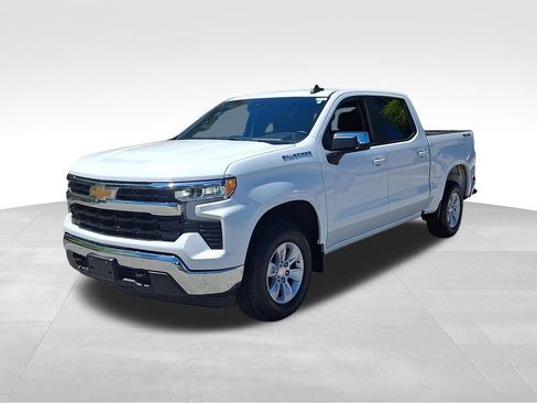 Used 2025 Chevrolet Silverado 1500 LT AWD/4WD image 3