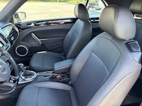 Used 2019 Volkswagen Beetle 2.0T S FWD image 17