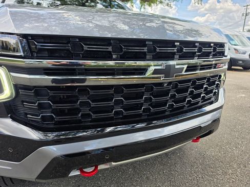 Used 2021 Chevrolet Tahoe Z71 w/ Luxury Package AWD/4WD image 13