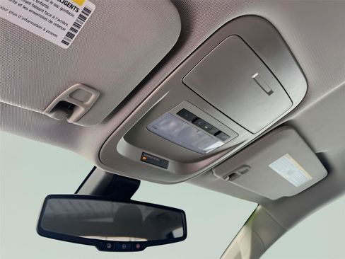 Used 2018 Chevrolet Colorado LT image 21