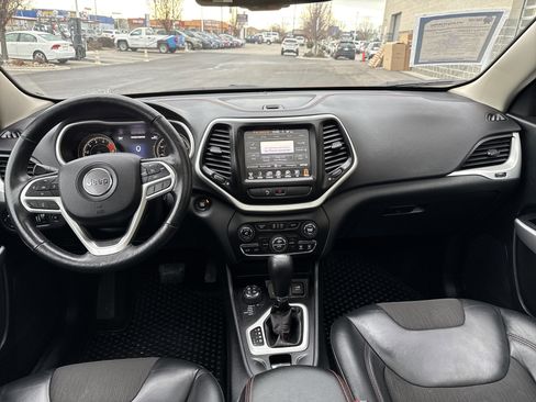 Used 2017 Jeep Cherokee Trailhawk w/ Comfort/Convenience Group image 11