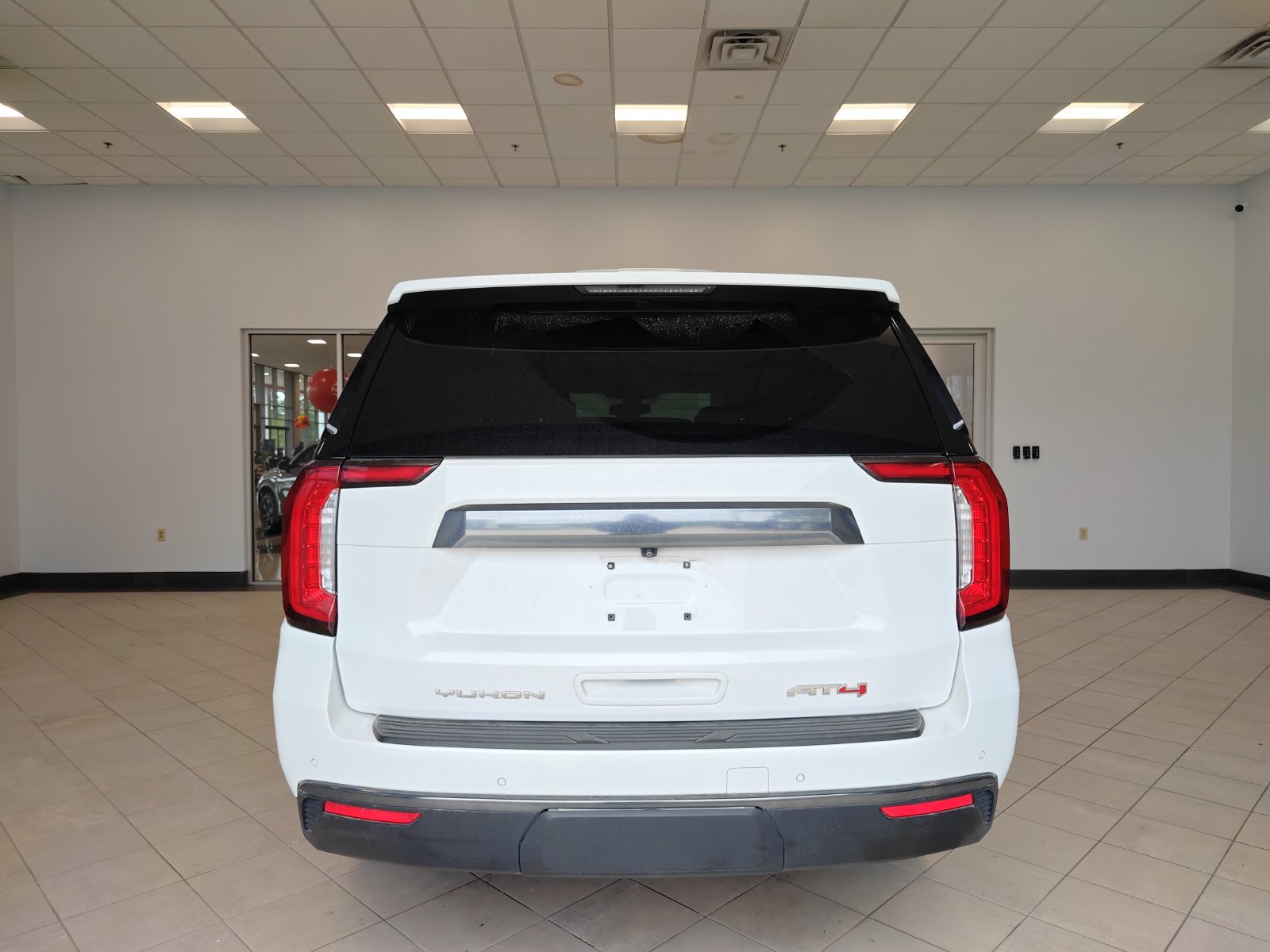 Used 2021 GMC Yukon AT4 w/ Rear Media and Nav Package AWD/4WD image 4