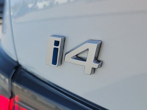 Used 2023 BMW i4 eDrive35 w/ Premium Package RWD image 7