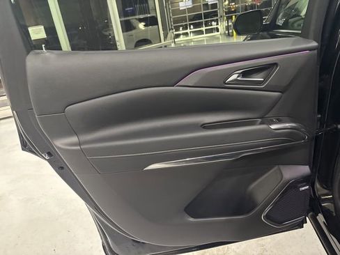 Used 2025 Chevrolet Traverse High Country w/ LPO, Floor Liner Package image 27