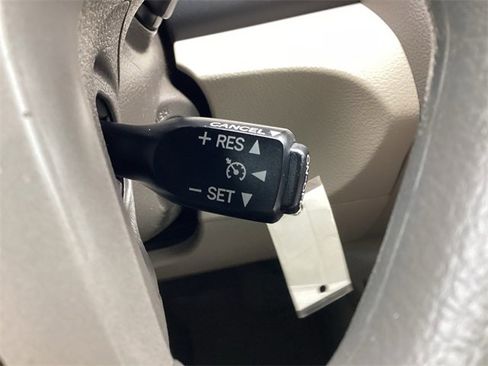 Used 2011 Toyota Camry LE image 18