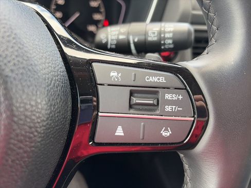 Used 2024 Honda Pilot Touring image 18