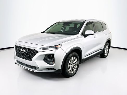 Used 2019 Hyundai Santa Fe SE FWD image 3