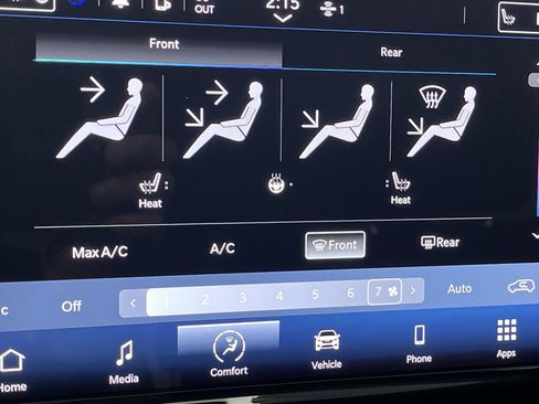 Used 2023 Chrysler Pacifica Touring-L FWD image 23
