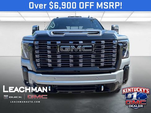 New 2026 GMC Sierra 2500 4x4 Crew Cab Denali Ultimate image 8