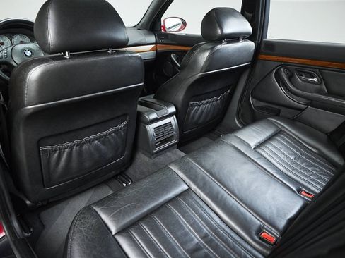 Used 2001 BMW M5 RWD image 81