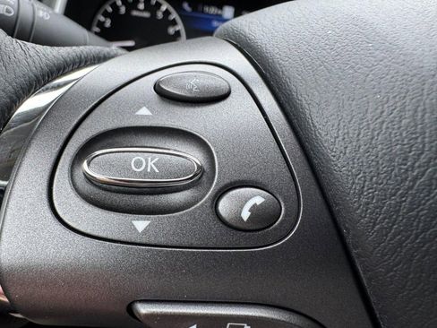 Used 2024 Nissan Murano SL image 18