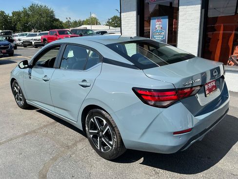 Used 2024 Nissan Sentra SV FWD image 5
