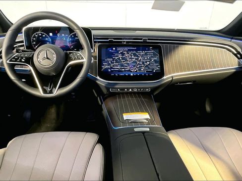New 2026 Mercedes-Benz E 350 4MATIC Sedan image 7