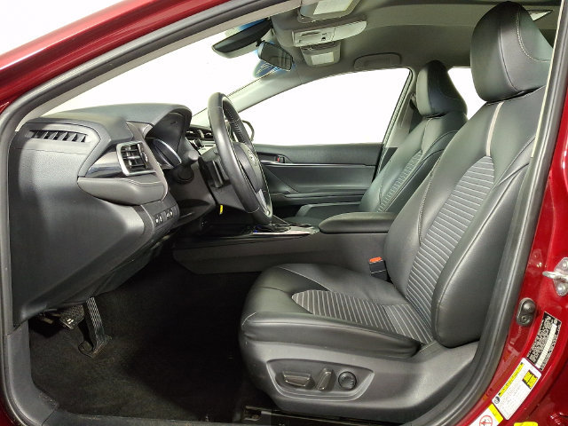 Used 2018 Toyota Camry SE FWD image 15