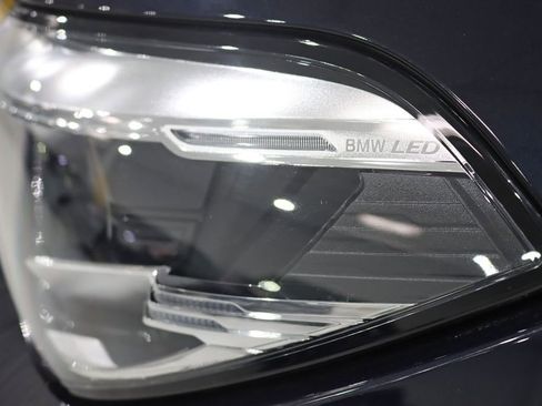 Used 2023 BMW X6 xDrive40i w/ M Sport Package AWD/4WD image 9