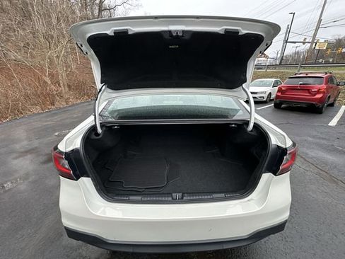 Used 2022 Subaru Legacy Premium image 22
