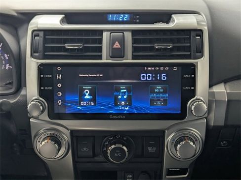 Used 2018 Toyota 4Runner SR5 Premium image 12