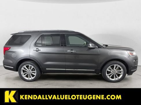 Used 2018 Ford Explorer Limited w/ Equipment Group 301A AWD/4WD image 6