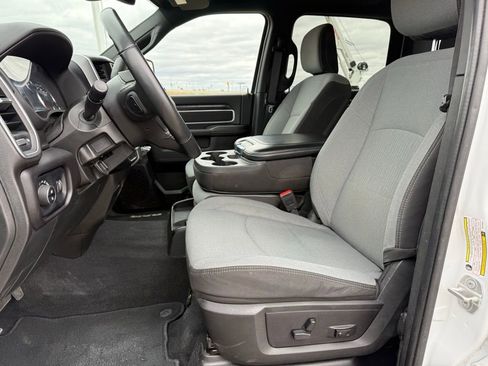 Used 2024 RAM 2500 Big Horn AWD/4WD image 8