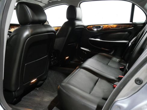 Used 2008 Jaguar XJ8 RWD image 12