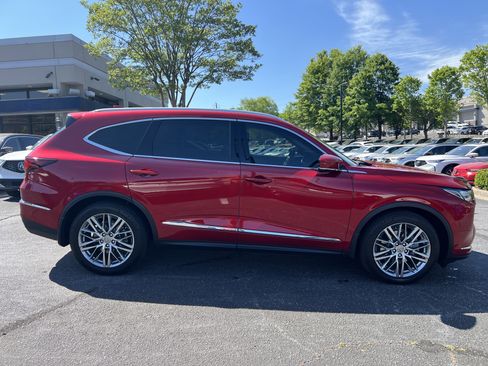 Used 2023 Acura MDX SH-AWD w/ Advance Package image 6