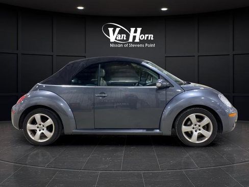 Used 2006 Volkswagen Beetle Convertible w/ Package 2 image 2