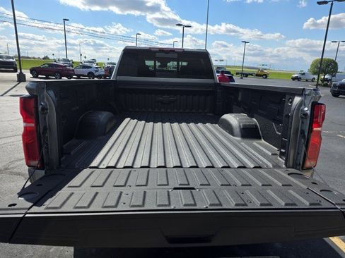 Used 2026 Chevrolet Silverado 2500 LTZ w/ LTZ Plus Package AWD/4WD image 13