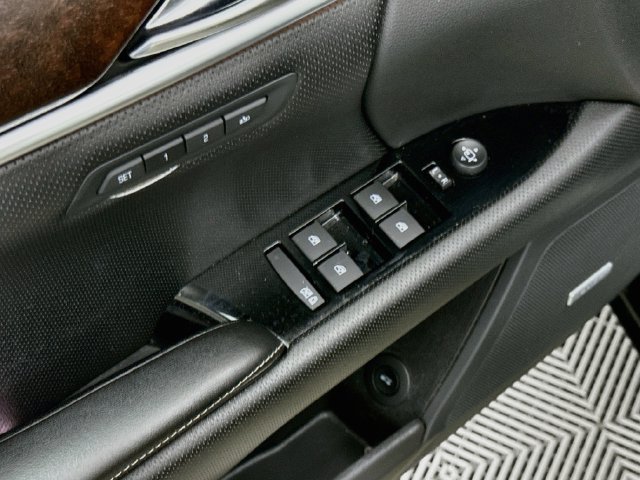 Used 2019 Cadillac XTS Luxury w/ Driver Awareness Package FWD image 18