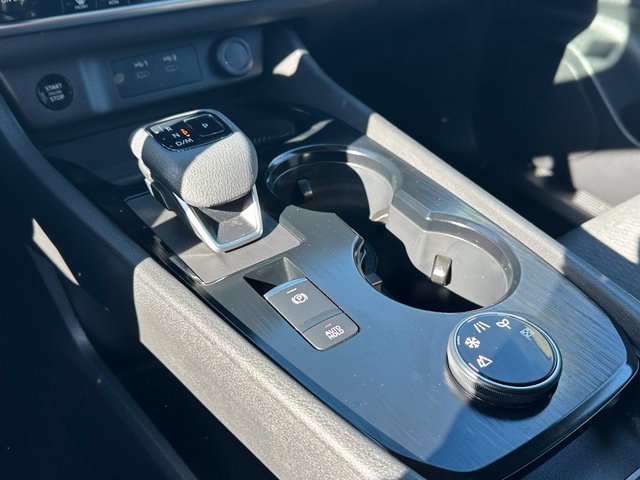 Certified 2025 Nissan Rogue SV AWD/4WD image 31