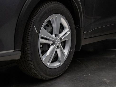 New 2025 Nissan Kicks Play S image 7