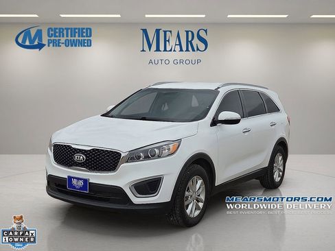 Used 2016 Kia Sorento LX image 1